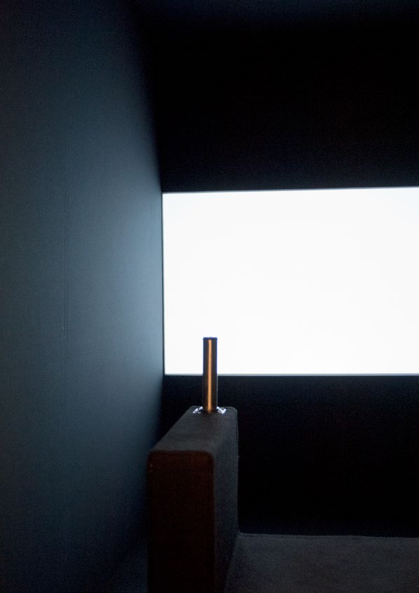 MANGE-RÊVE — intérieur de l'installation, l'écran et le siège